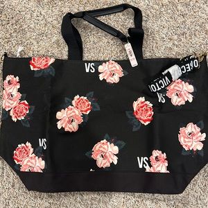Victoria Secret zipper bag. Brand New!!!